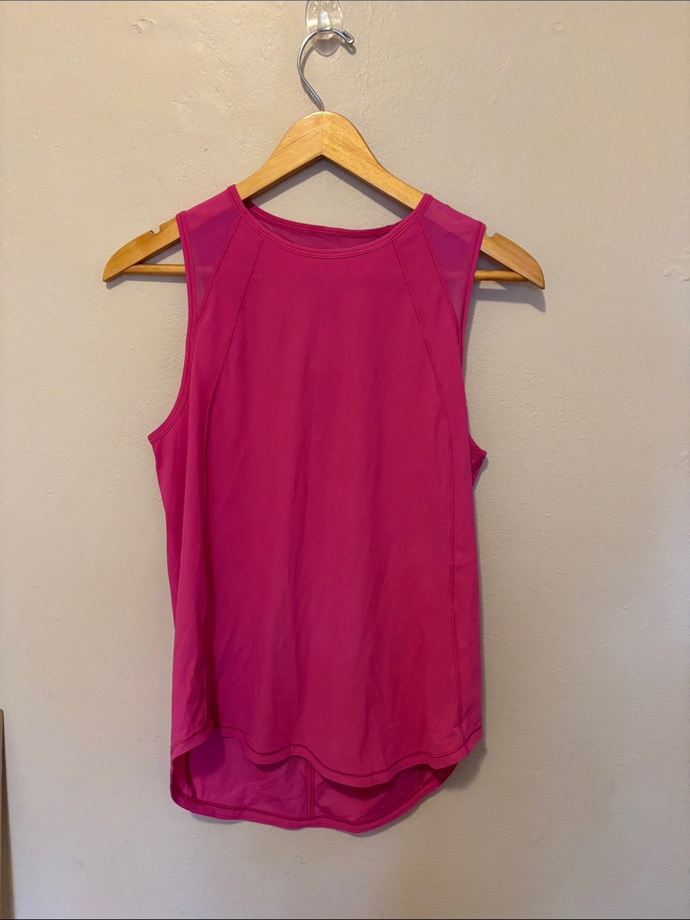 Sleeveless Performance Tank Top in Fuchsia Pink